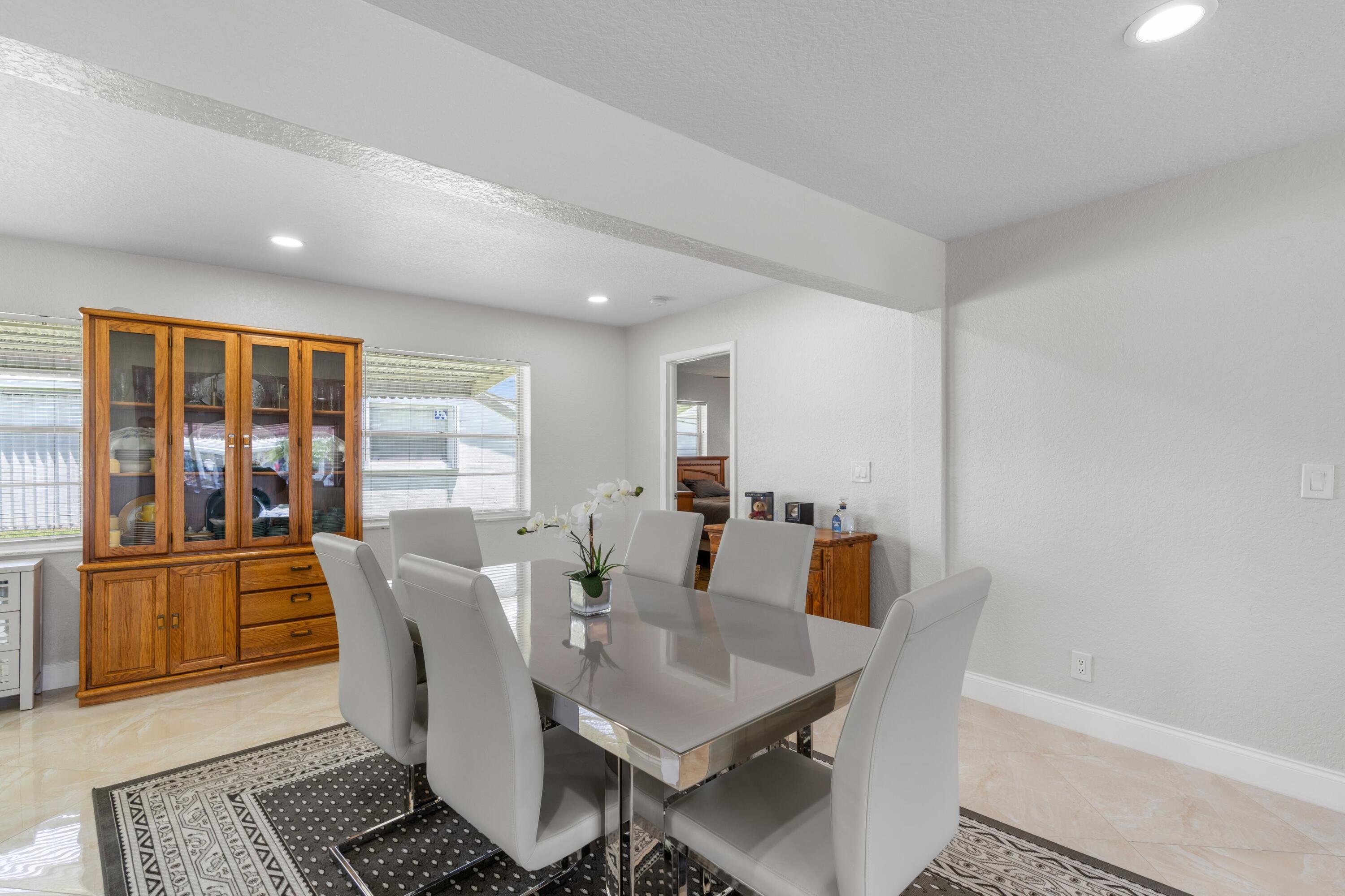 PALM BEACH LEISUREVILLE SEC 9 - Residential