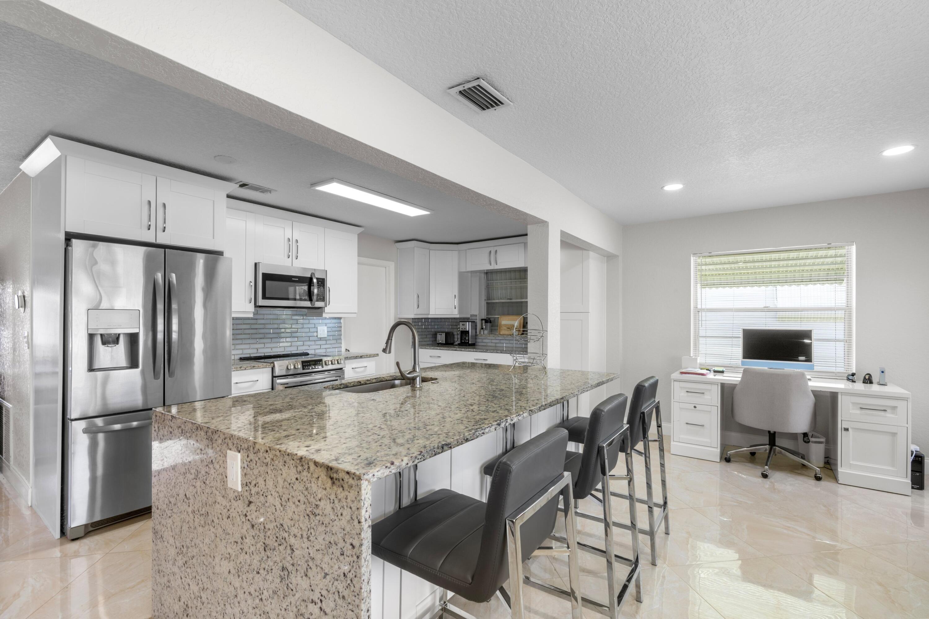 PALM BEACH LEISUREVILLE SEC 9 - Residential