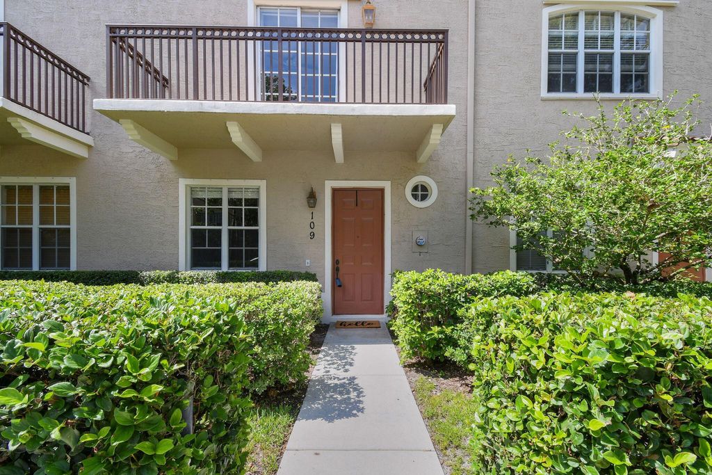 Photo of 109 Osceola Lane, Jupiter, FL 33458 (MLS # R11123371)