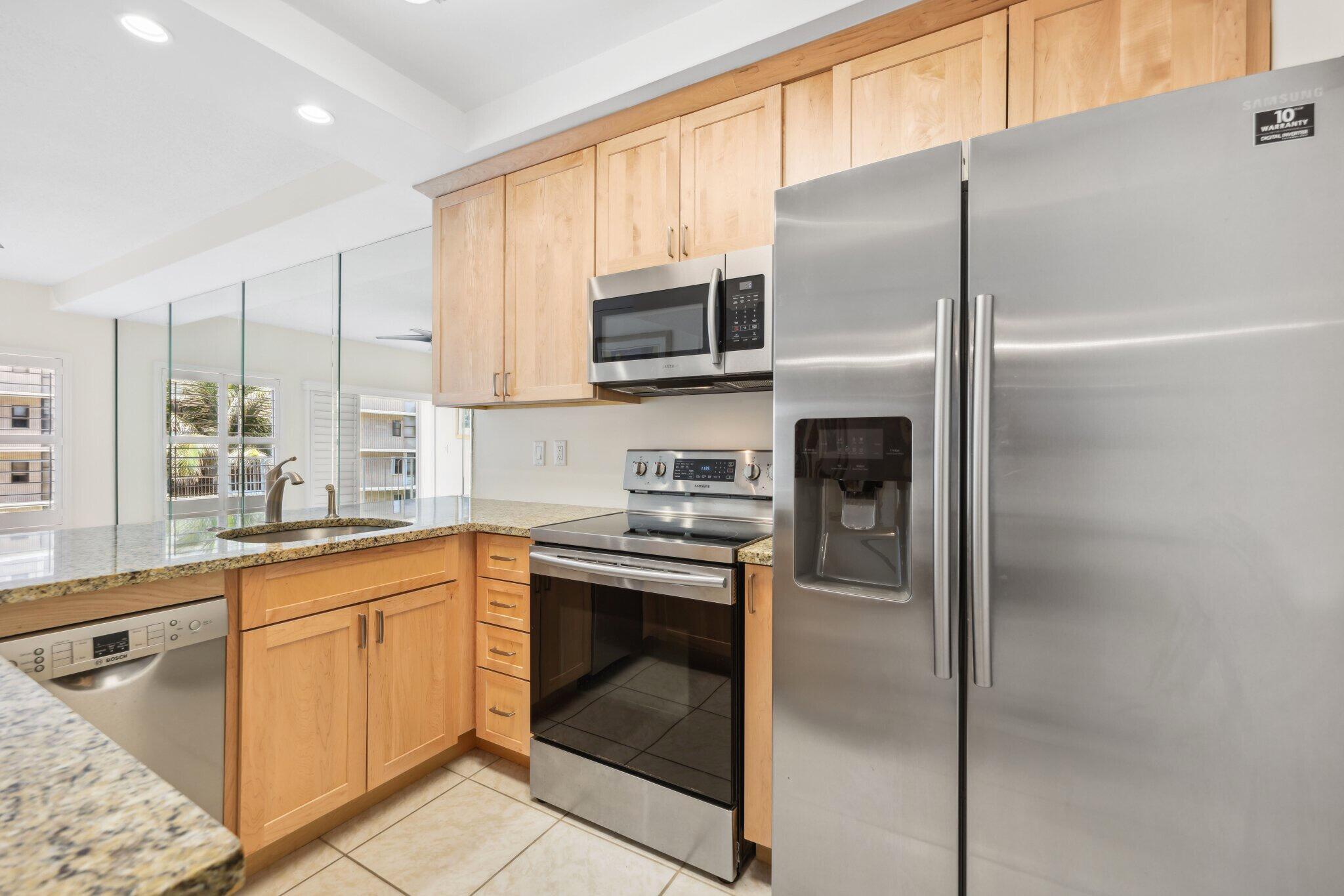 LA RENAISSANCE - Residential Lease