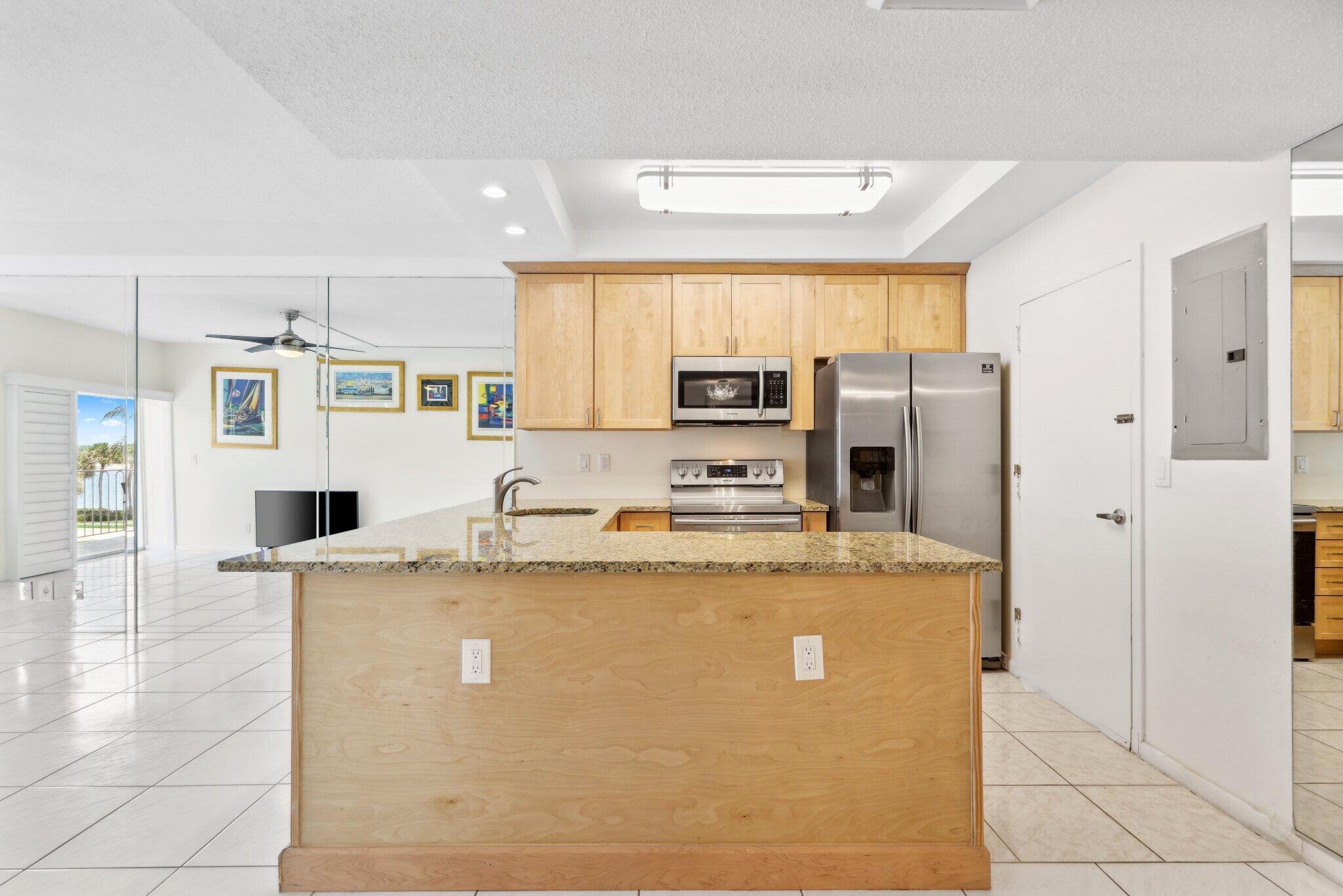 LA RENAISSANCE - Residential Lease