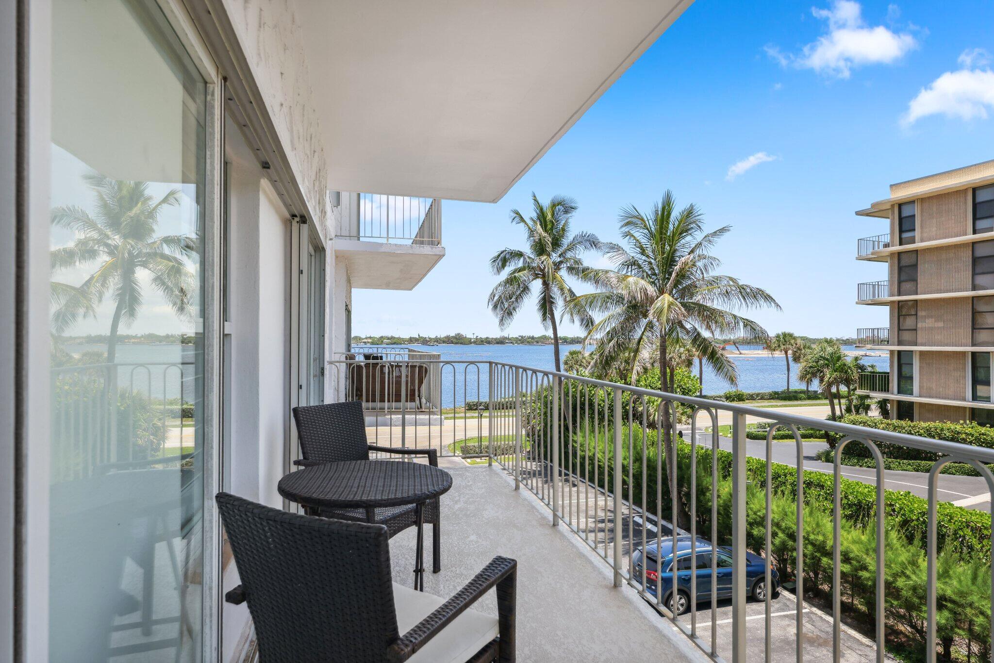 LA RENAISSANCE - Residential Lease