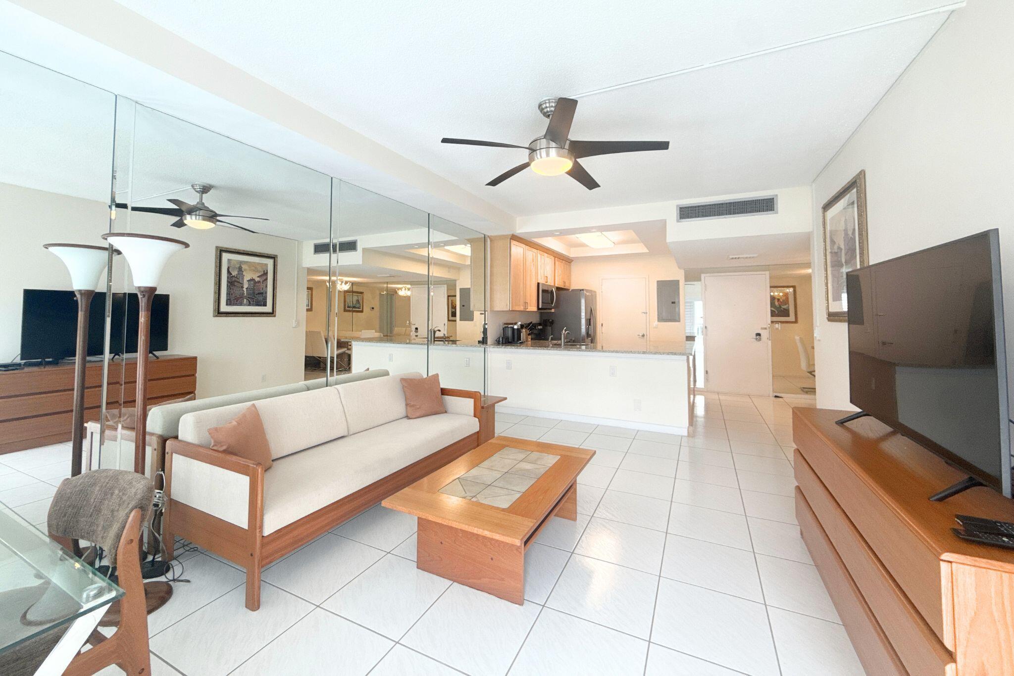 LA RENAISSANCE - Residential Lease