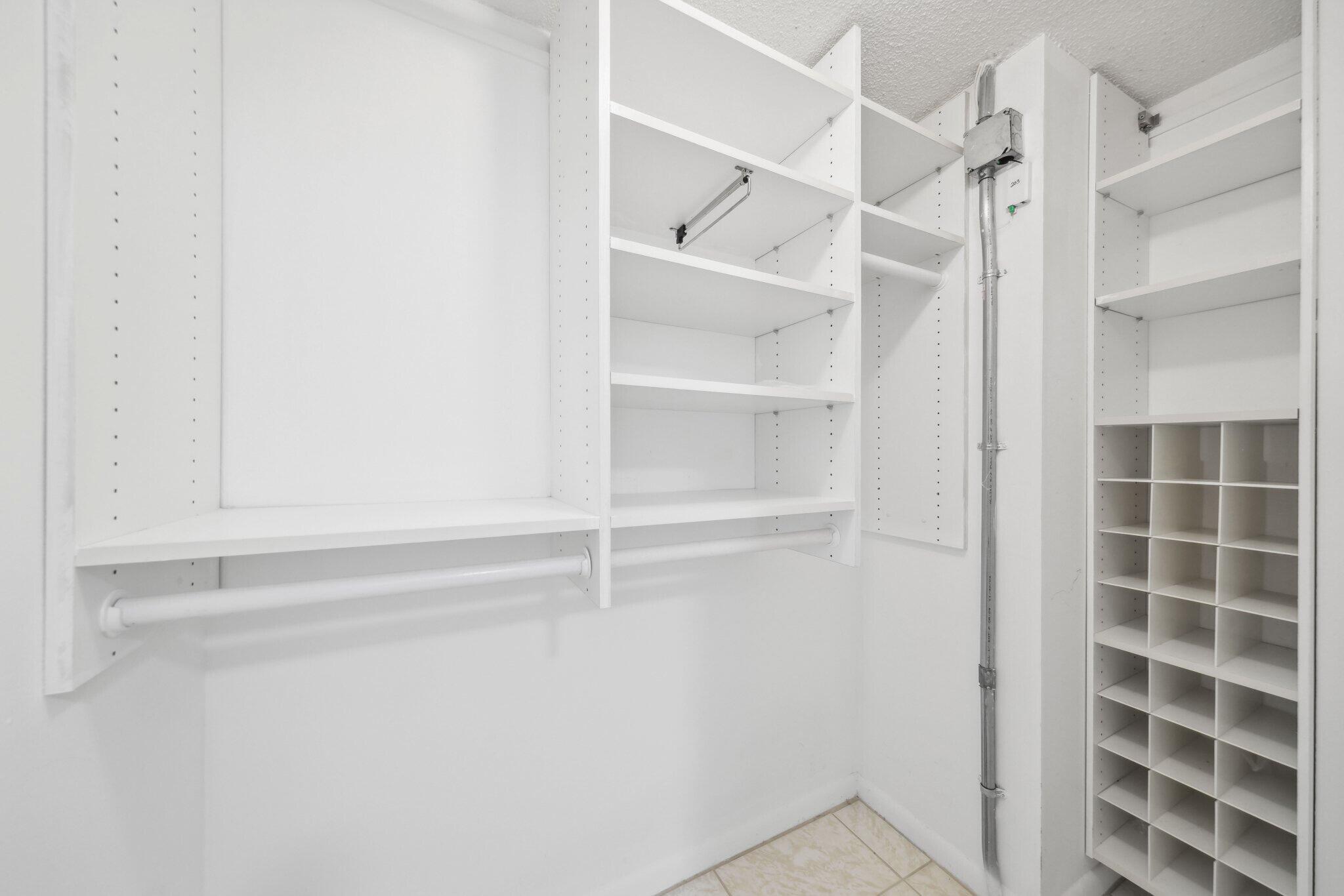 LA RENAISSANCE - Residential Lease