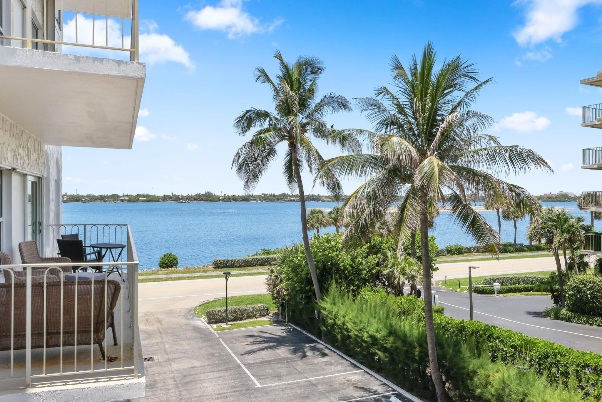 LA RENAISSANCE - Residential Lease