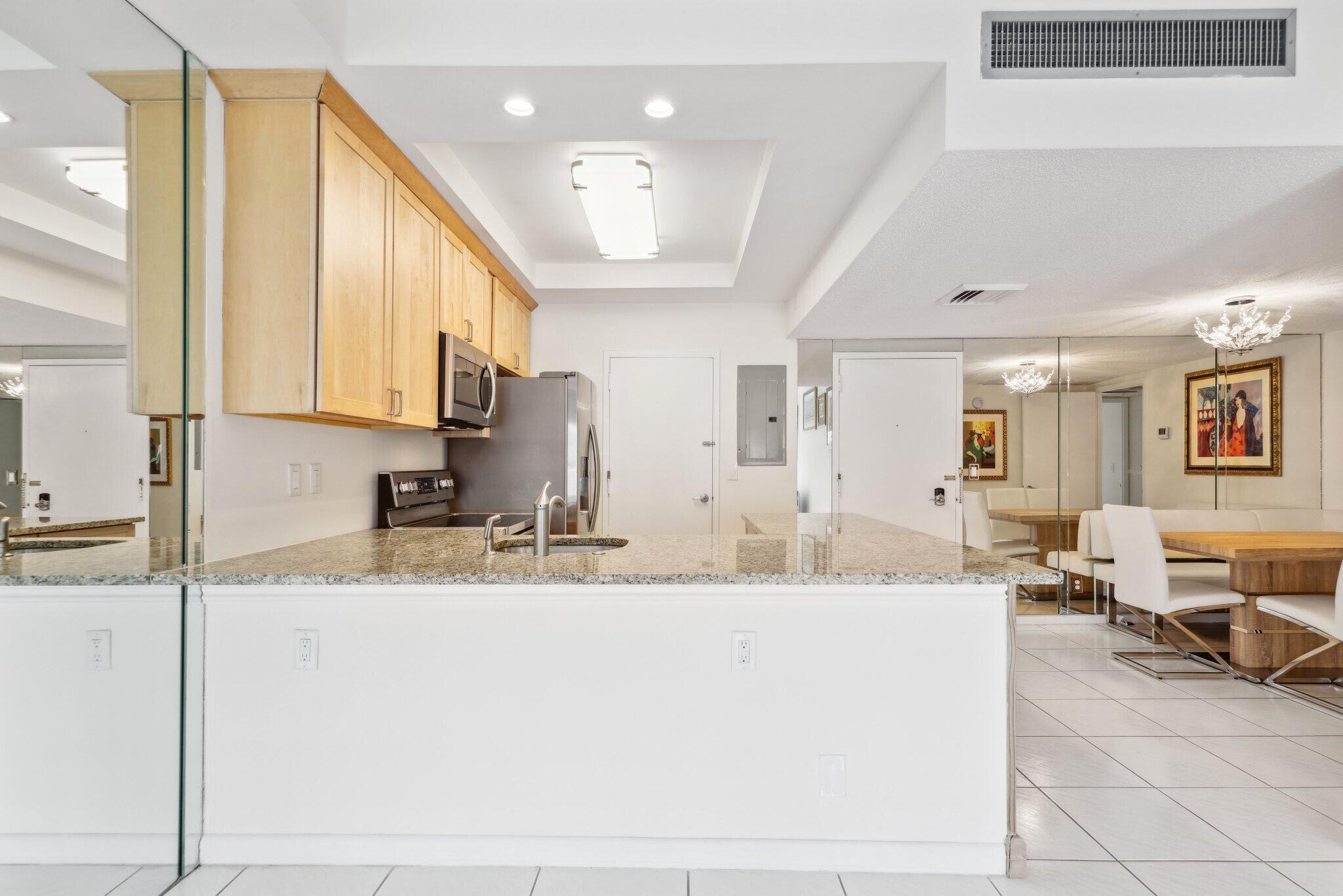 LA RENAISSANCE - Residential Lease