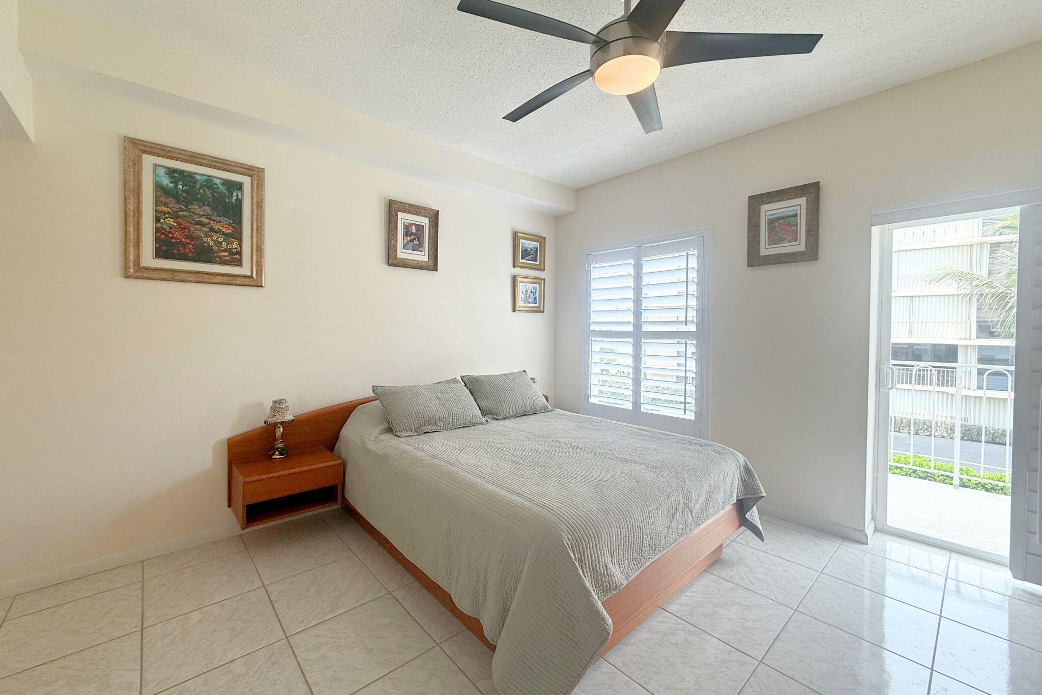 LA RENAISSANCE - Residential Lease