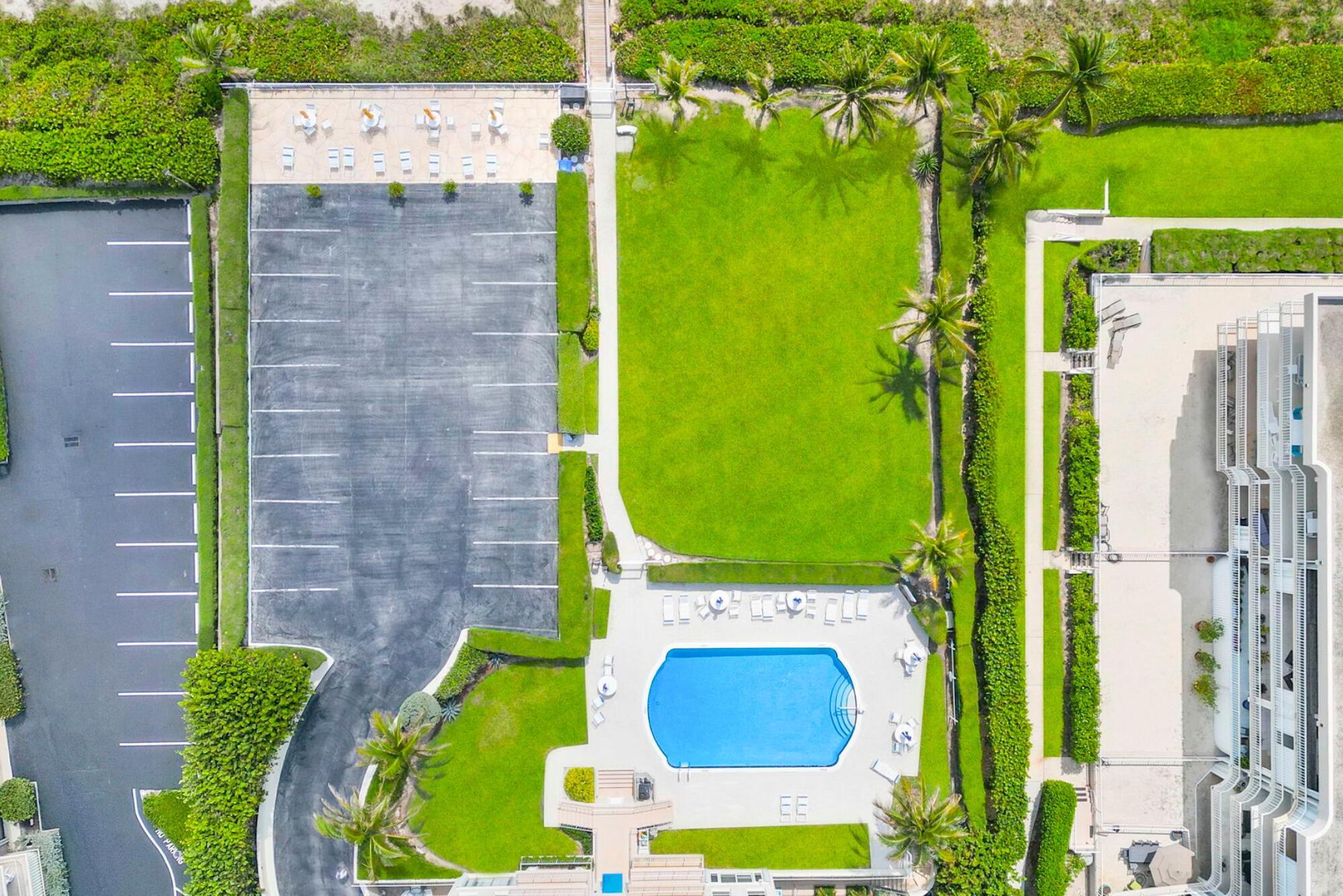 LA RENAISSANCE - Residential Lease