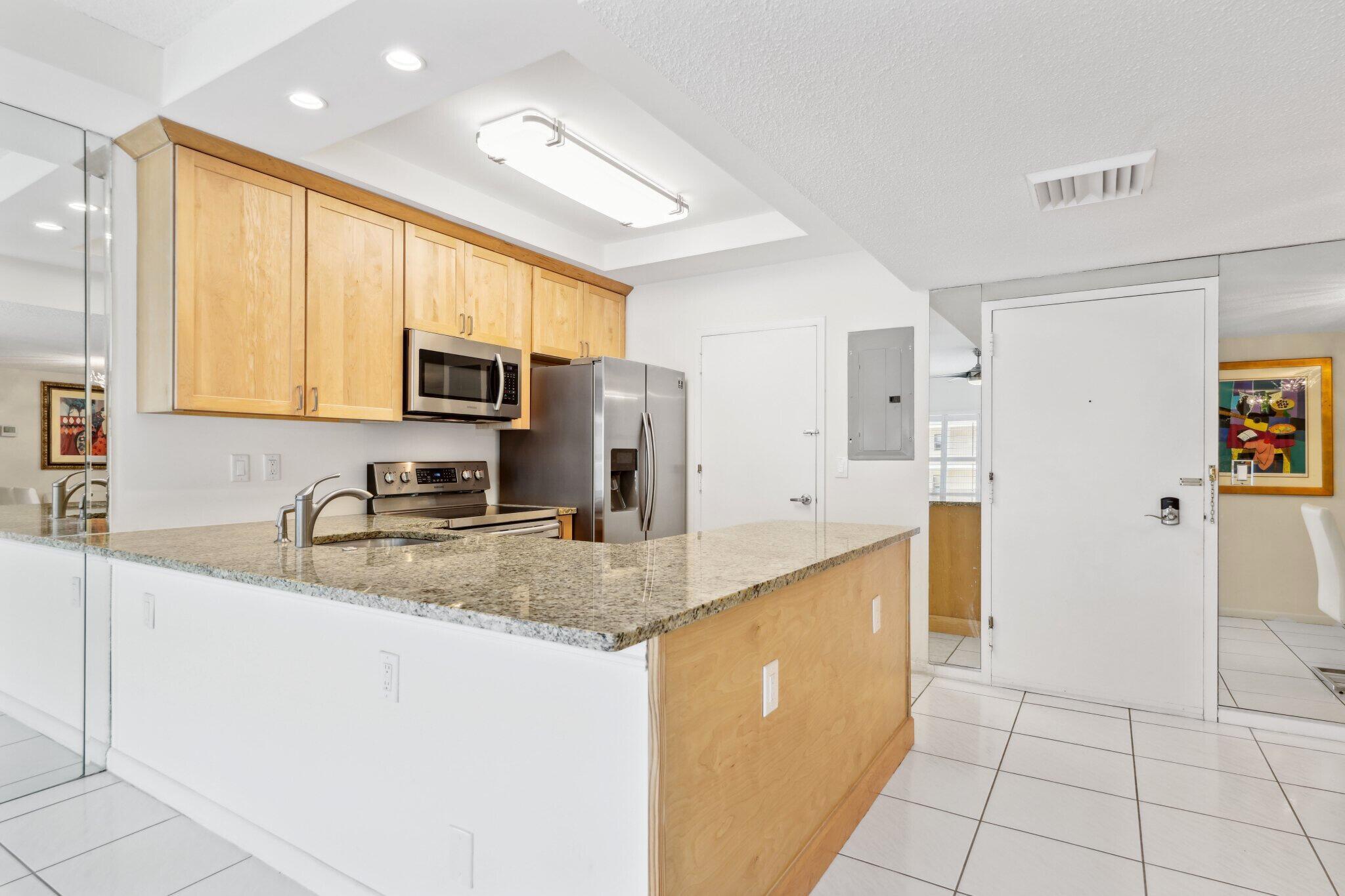 LA RENAISSANCE - Residential Lease