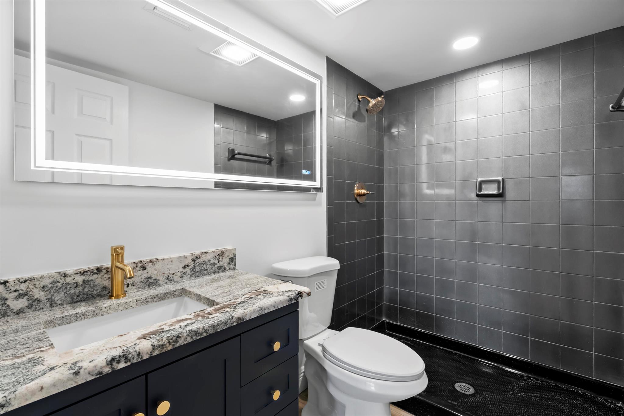 ANCHORAGE ON THE ST LUCIE - Residential Lease