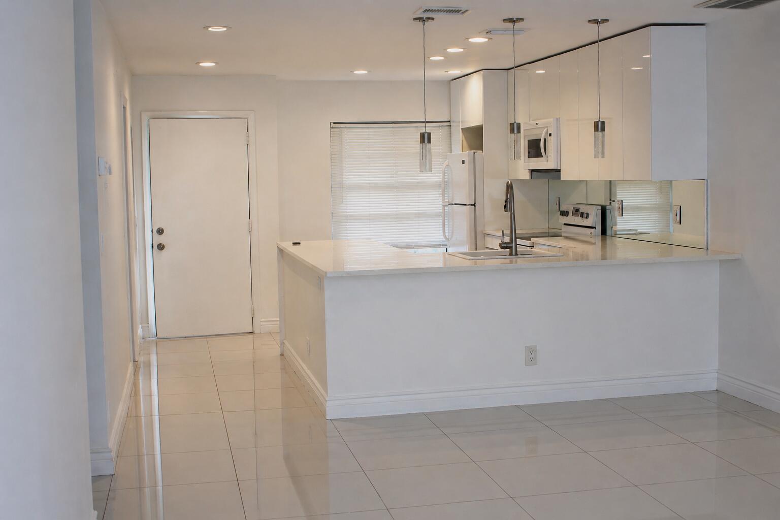 BOCA LAKES CONDO - Residential