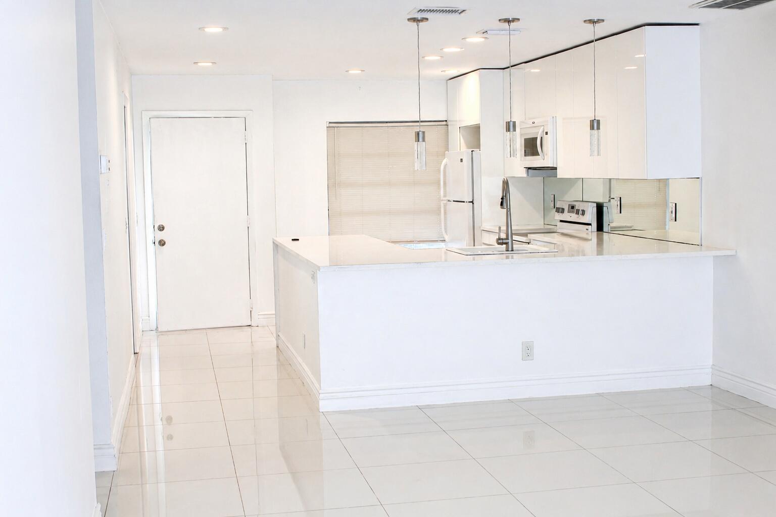 BOCA LAKES CONDO - Residential