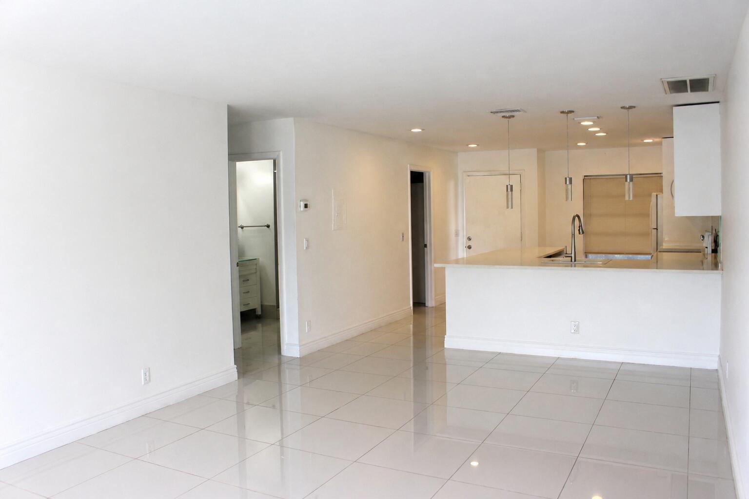 BOCA LAKES CONDO - Residential