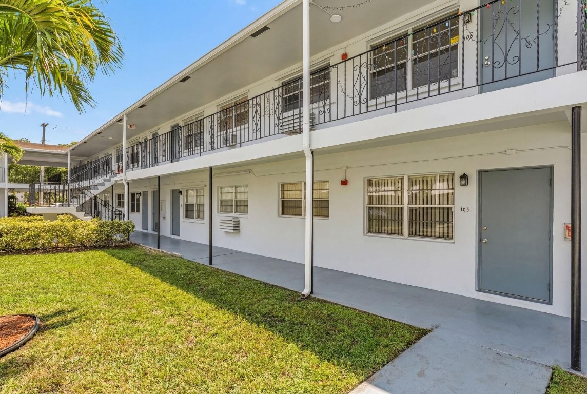 Pembroke House Condo - Residential