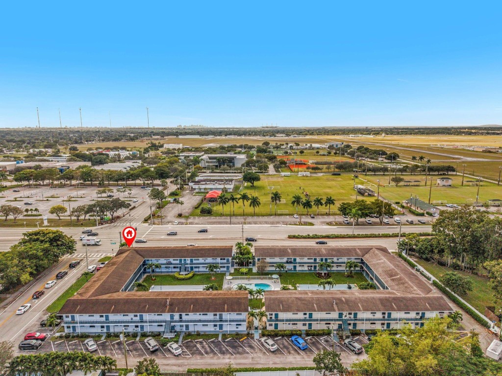 Pembroke House Condo - Residential