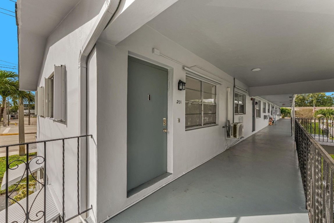 Pembroke House Condo - Residential