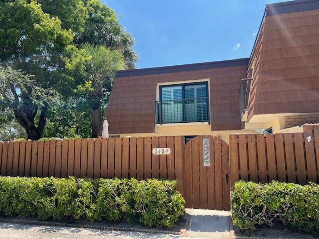 Photo of 2404 24th Court, Jupiter, FL 33477 (MLS # R11113272)