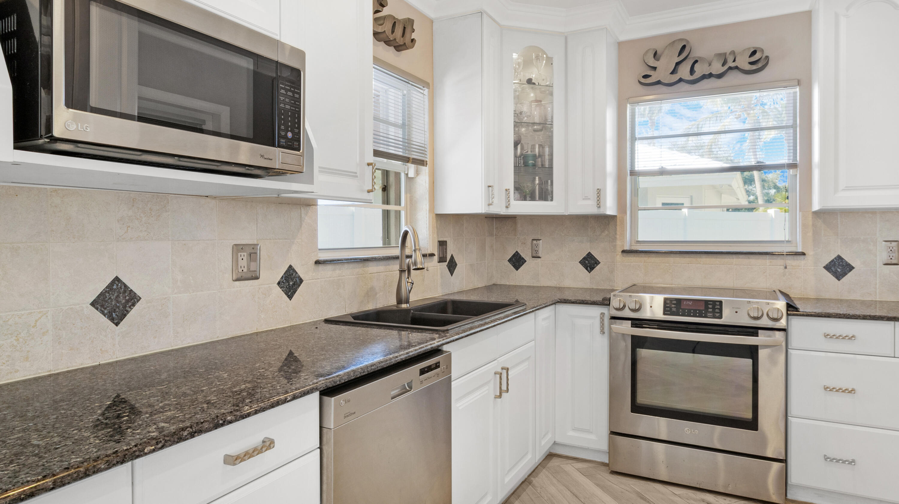 COVE 3RD SEC - Residential