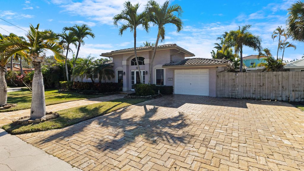 Photo of 1222 SE 5th Court, Deerfield Beach, FL 33441 (MLS # R11162492)