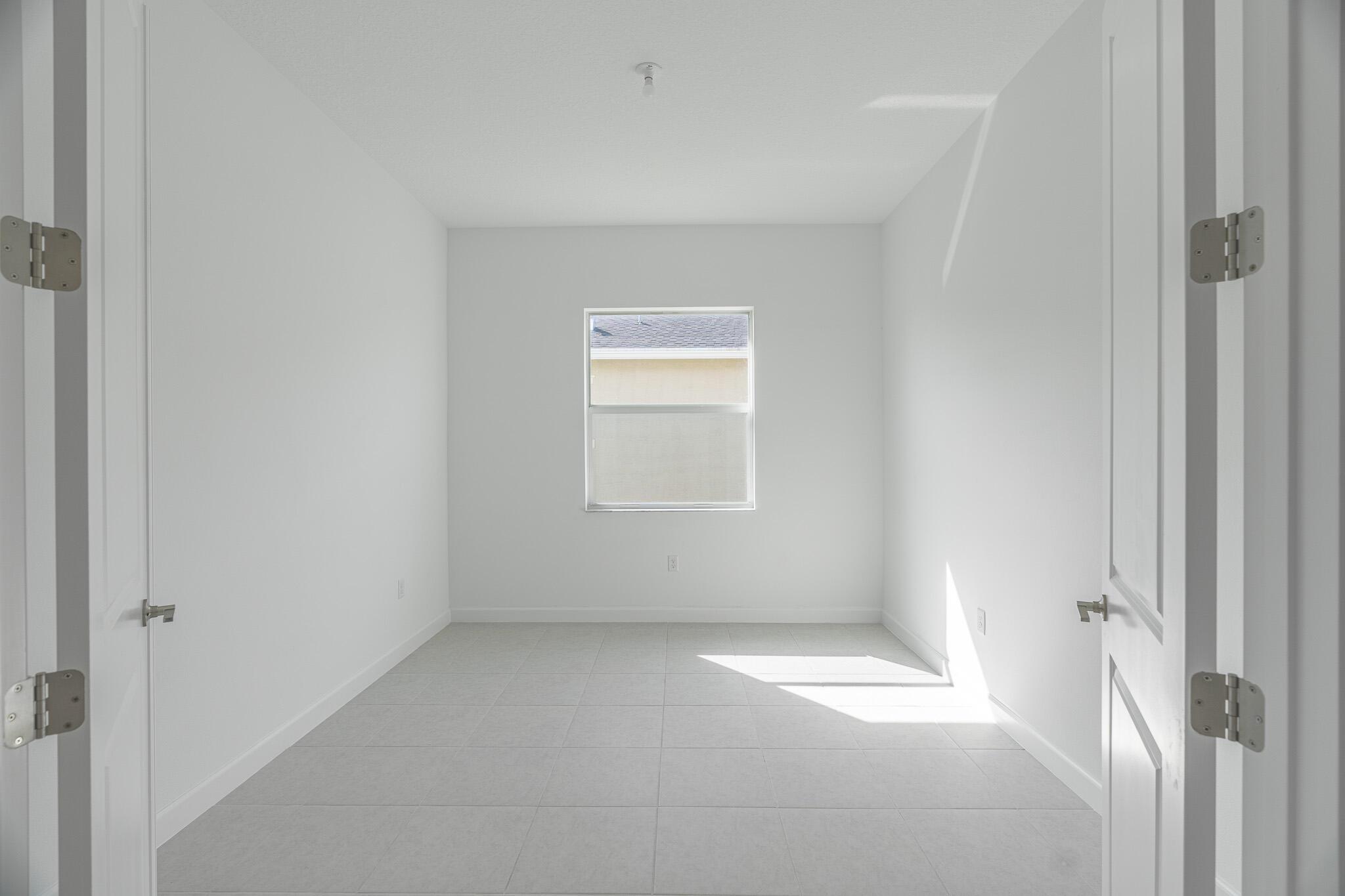REPLAT OF VERANDA PRESERV - Residential Lease