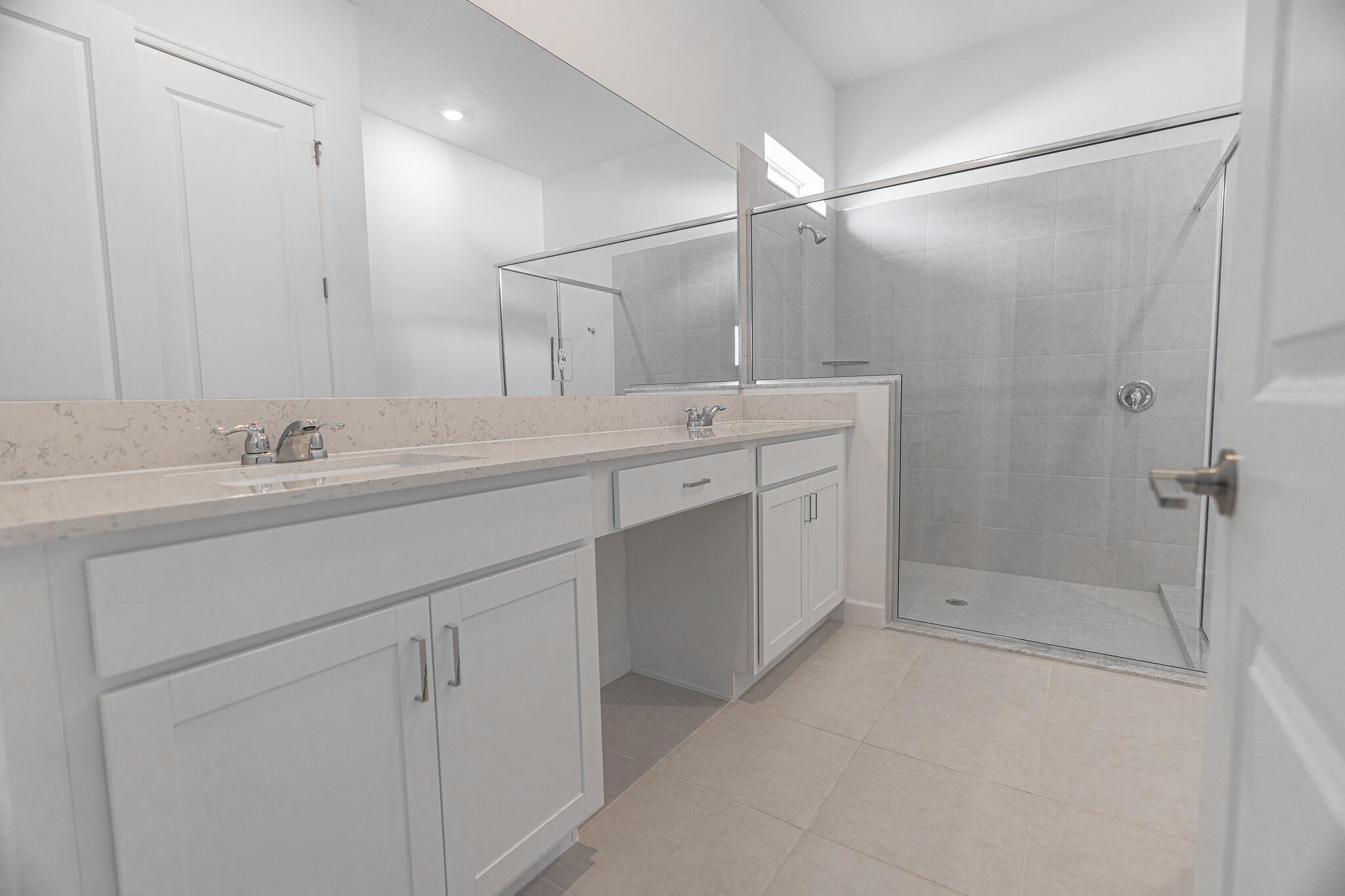 REPLAT OF VERANDA PRESERV - Residential Lease