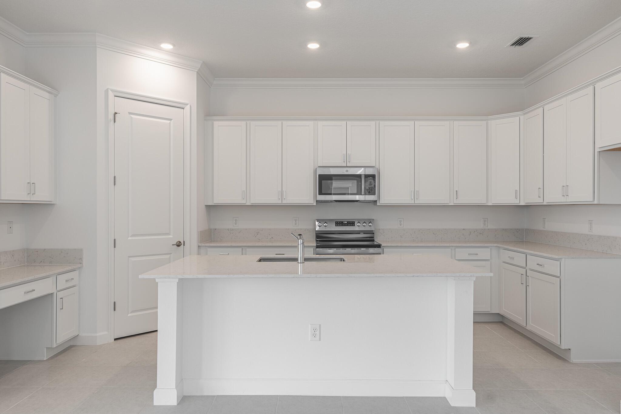 REPLAT OF VERANDA PRESERV - Residential Lease