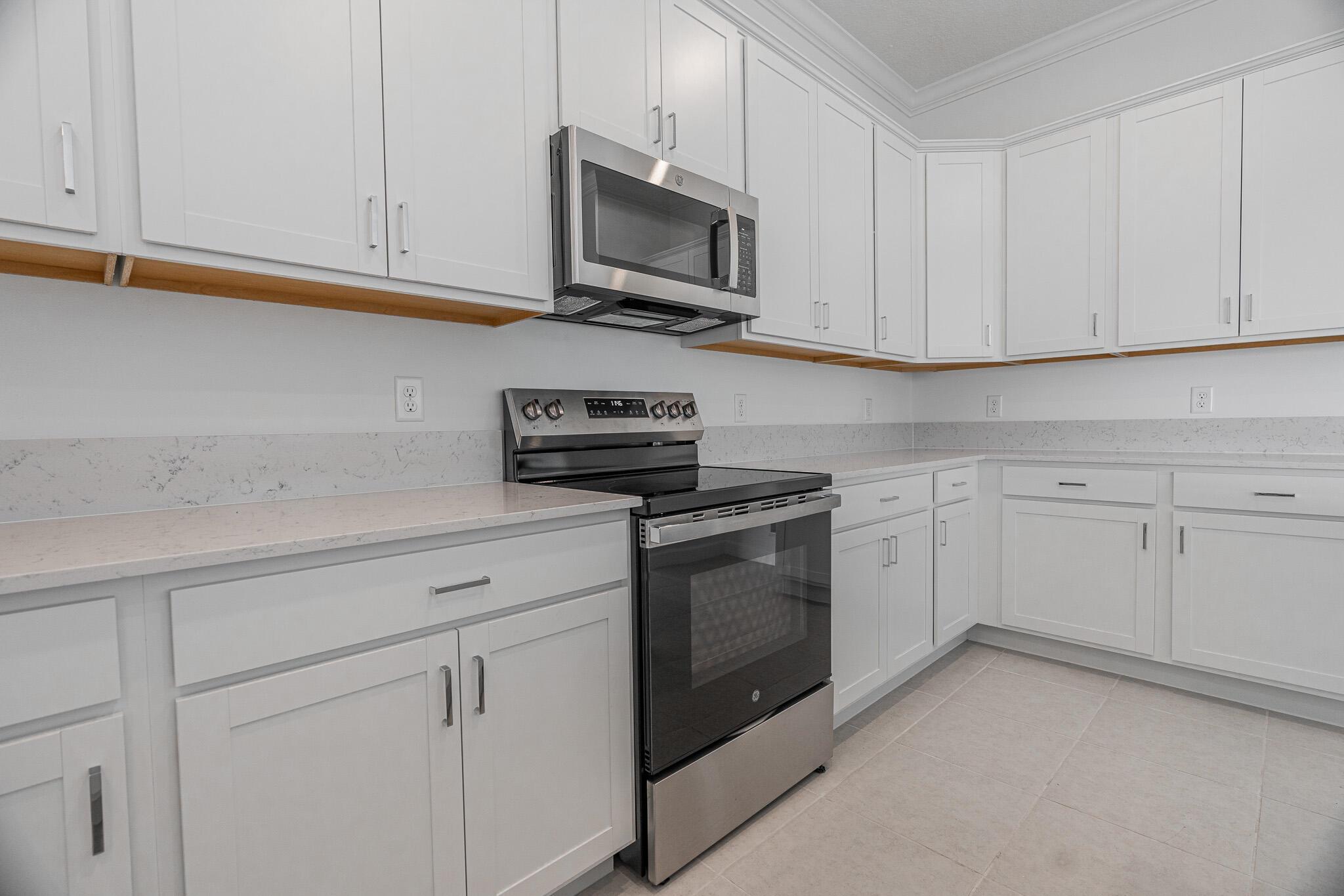 REPLAT OF VERANDA PRESERV - Residential Lease