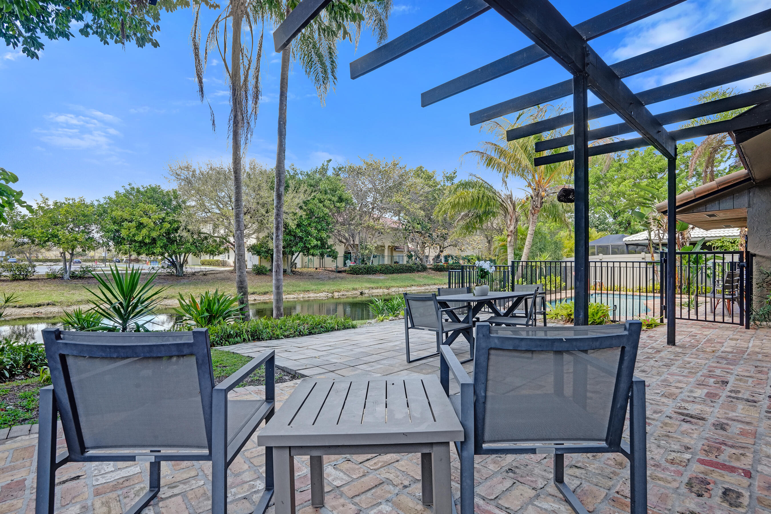 CYPRESS RUN - Residential