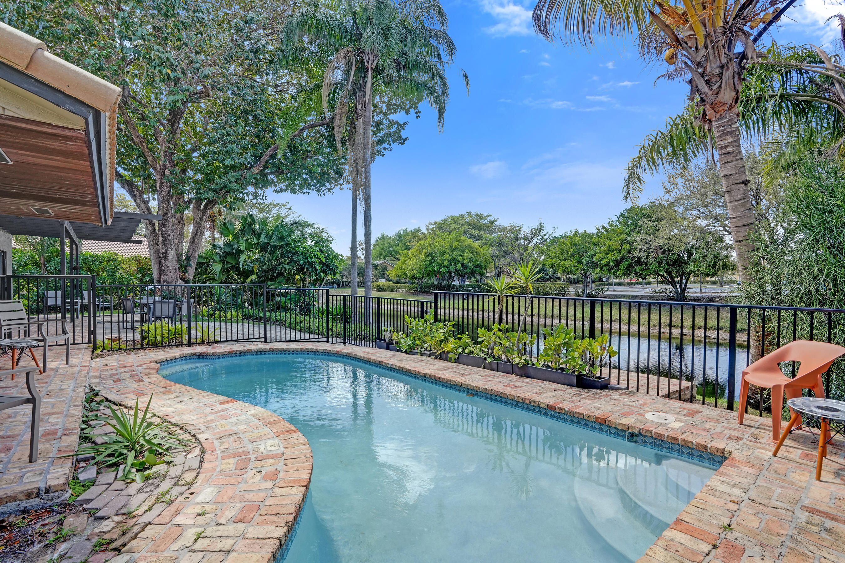 CYPRESS RUN - Residential