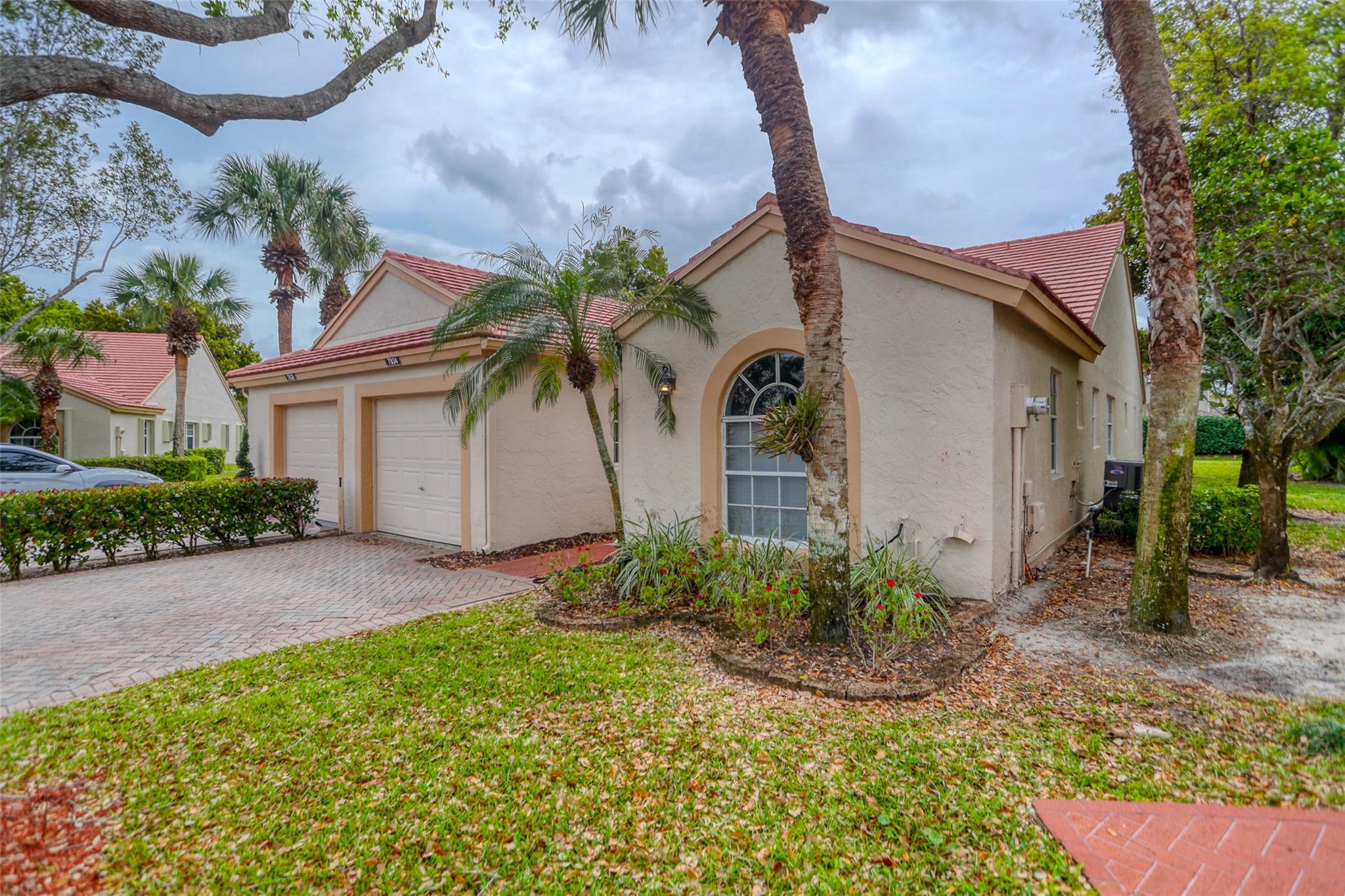 7934 Coral Pointe Dr