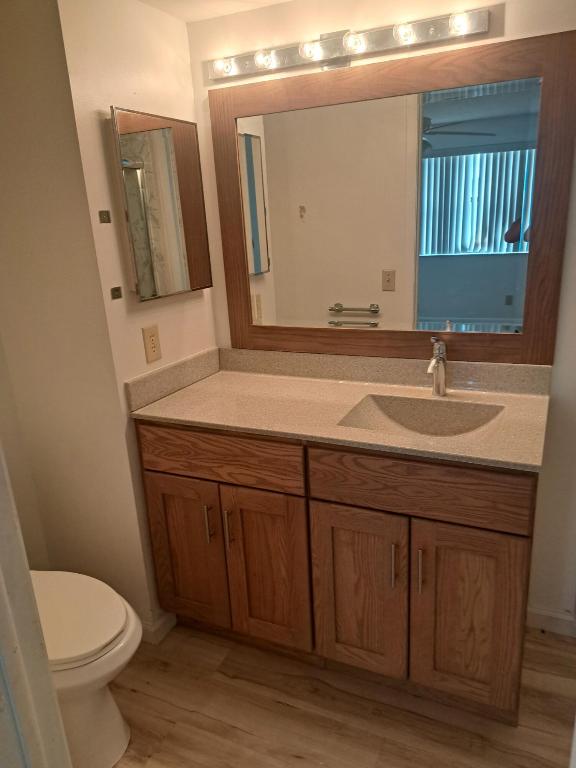 SUNRISE LAKES 215 CONDO - Residential