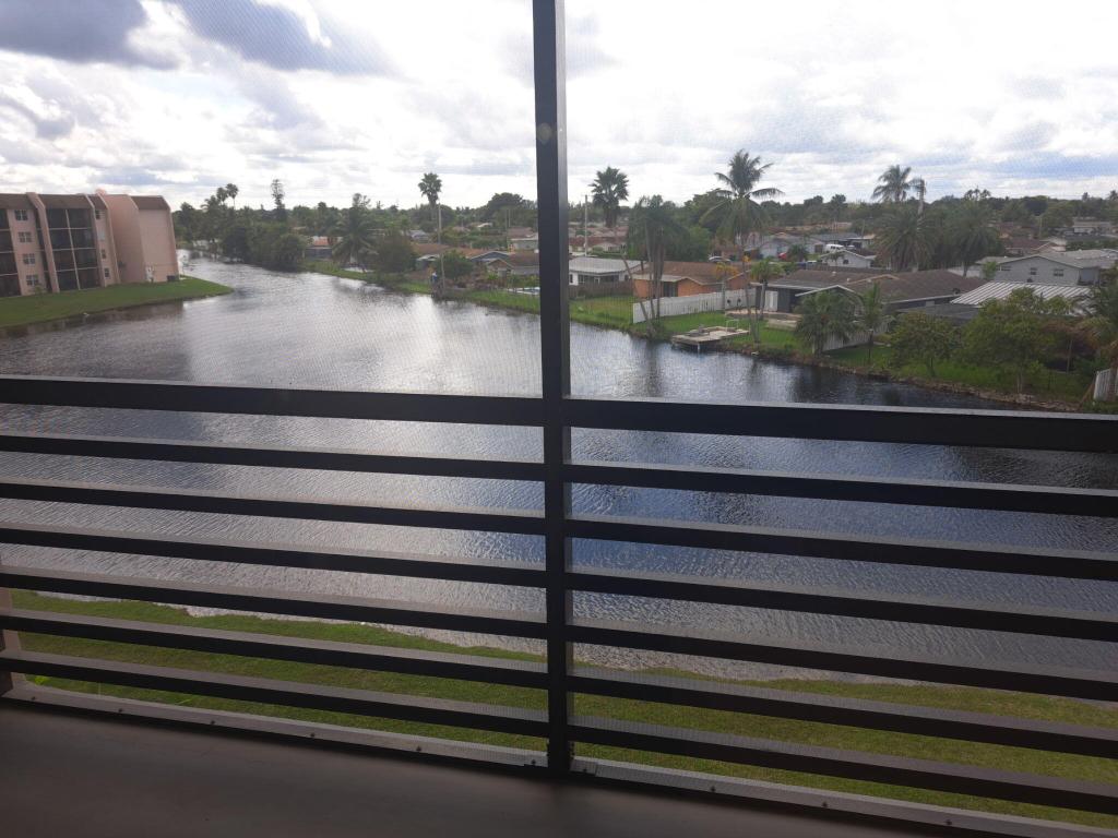 SUNRISE LAKES 215 CONDO - Residential