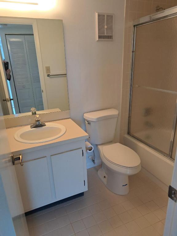 SUNRISE LAKES 215 CONDO - Residential