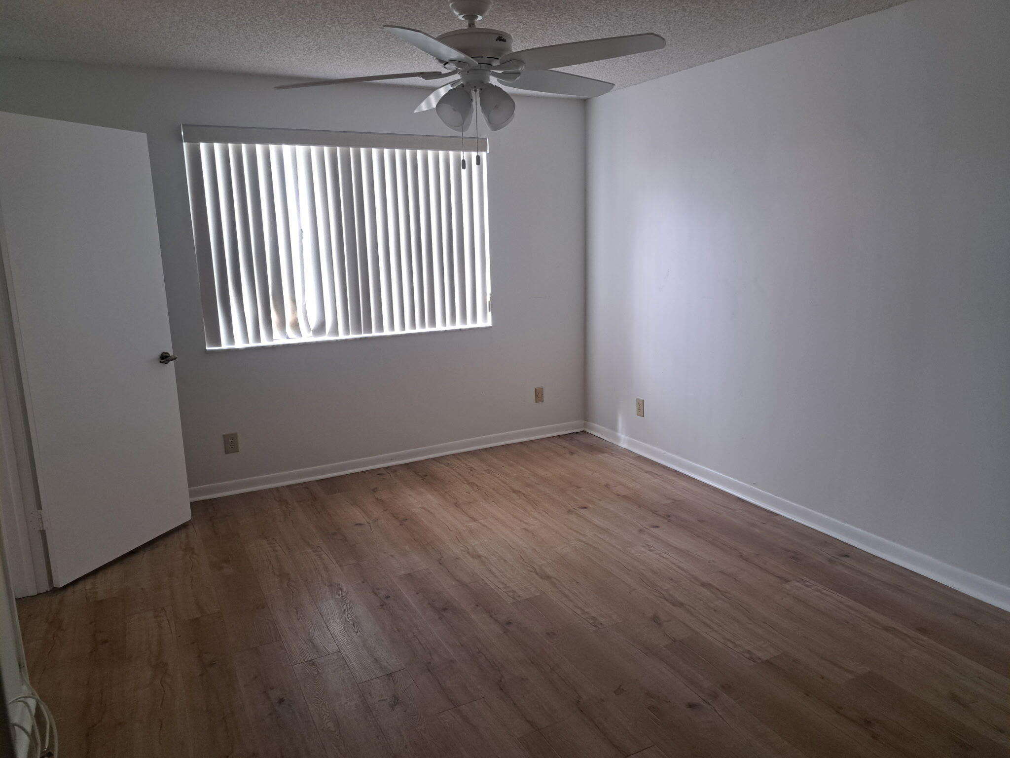 SUNRISE LAKES 215 CONDO - Residential