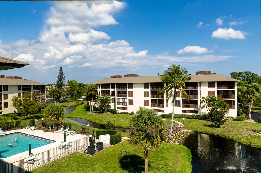 ST LUCIE CLUB & APT HOMES CONDO - Residential Lease