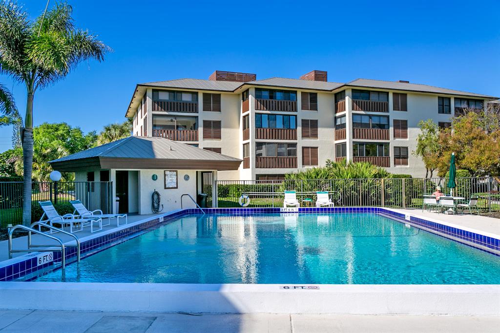 ST LUCIE CLUB & APT HOMES CONDO - Residential Lease
