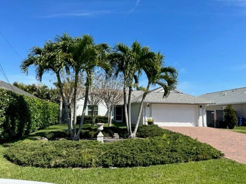 Photo of 6379 Barbara Street, Jupiter, FL 33458 (MLS # R10878225)