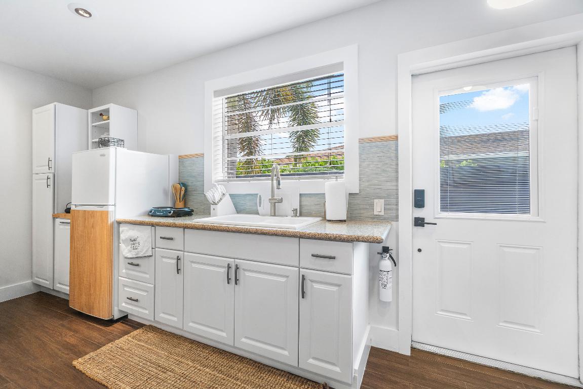 FLORIDA GARDENS 4 - Residential Lease