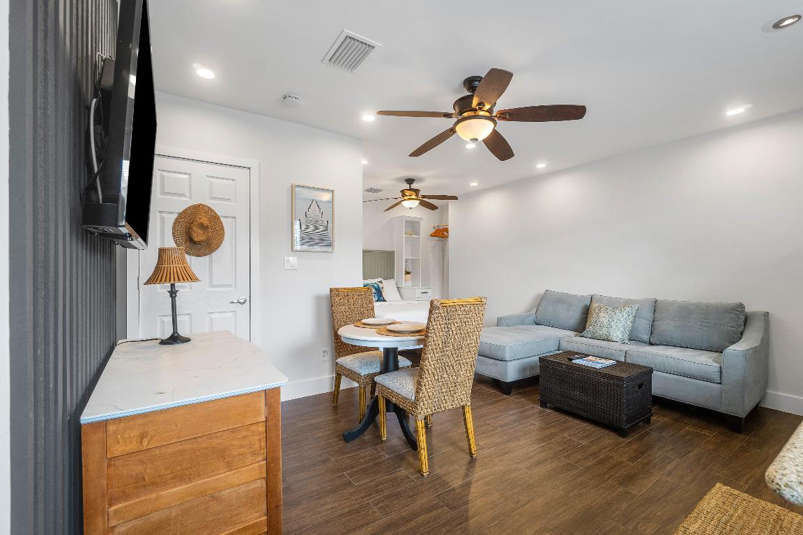 FLORIDA GARDENS 4 - Residential Lease