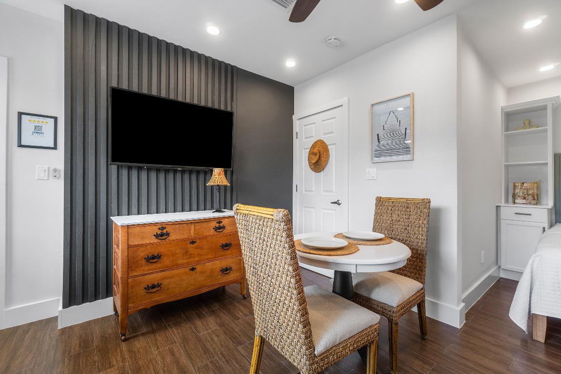 FLORIDA GARDENS 4 - Residential Lease