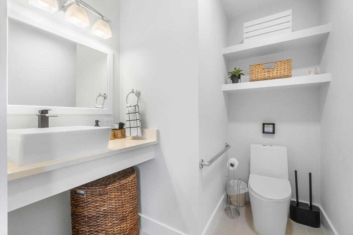 FLORIDA GARDENS 4 - Residential Lease