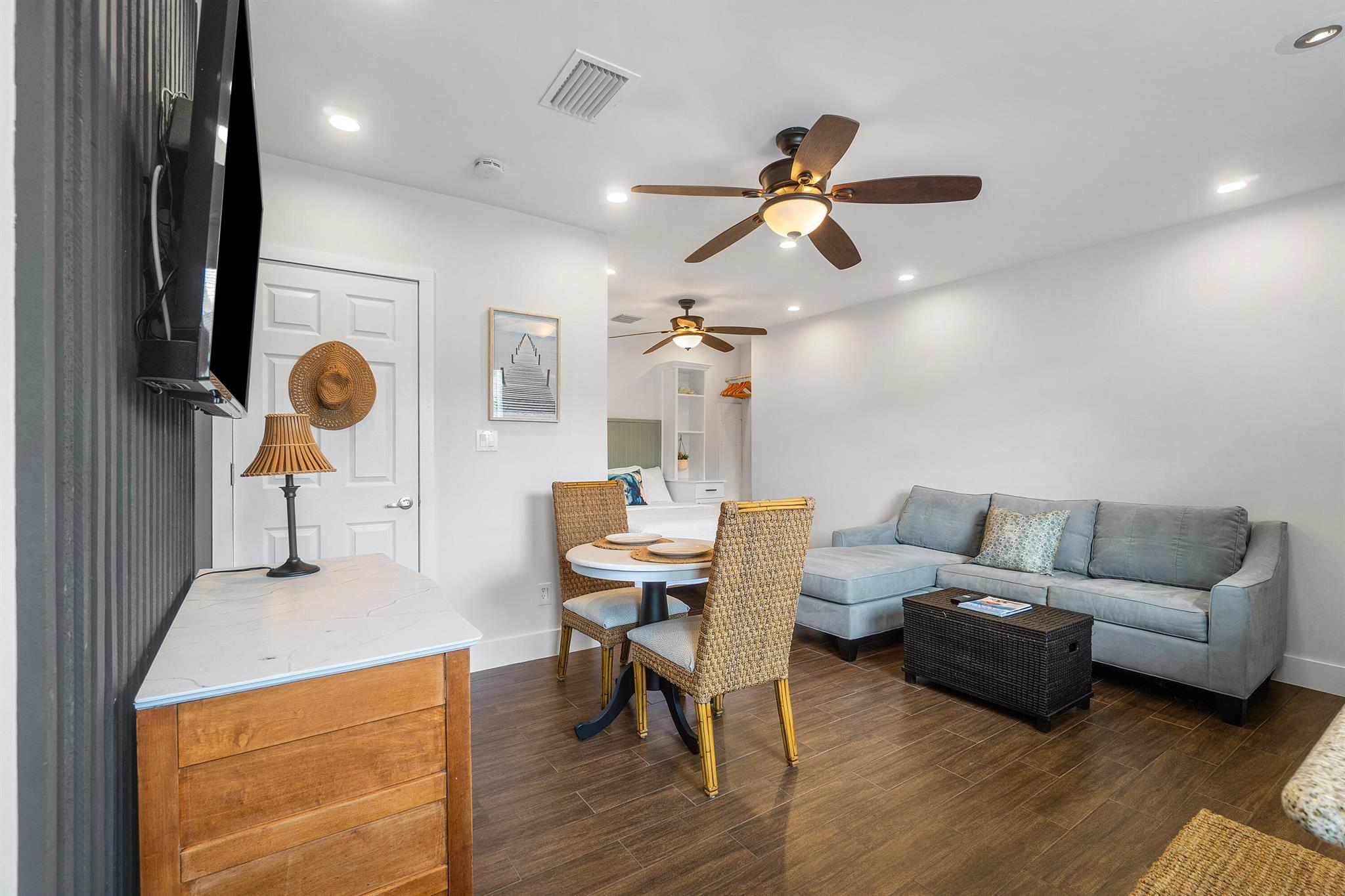 FLORIDA GARDENS 4 - Residential Lease