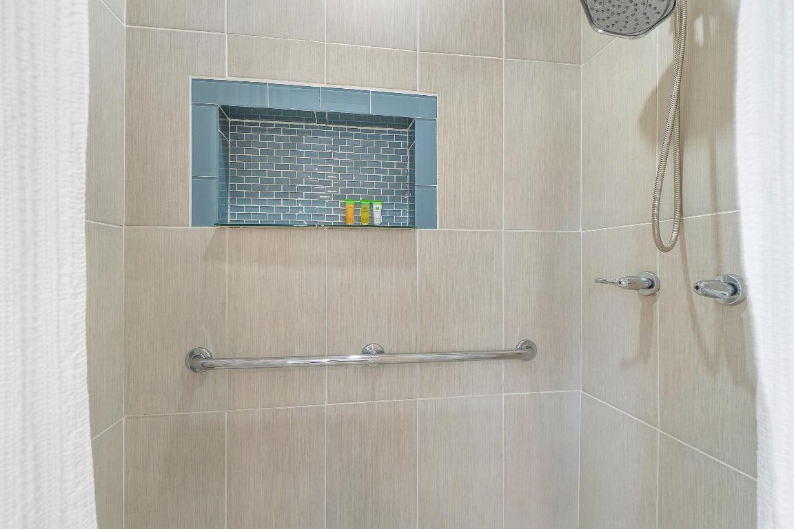 FLORIDA GARDENS 4 - Residential Lease