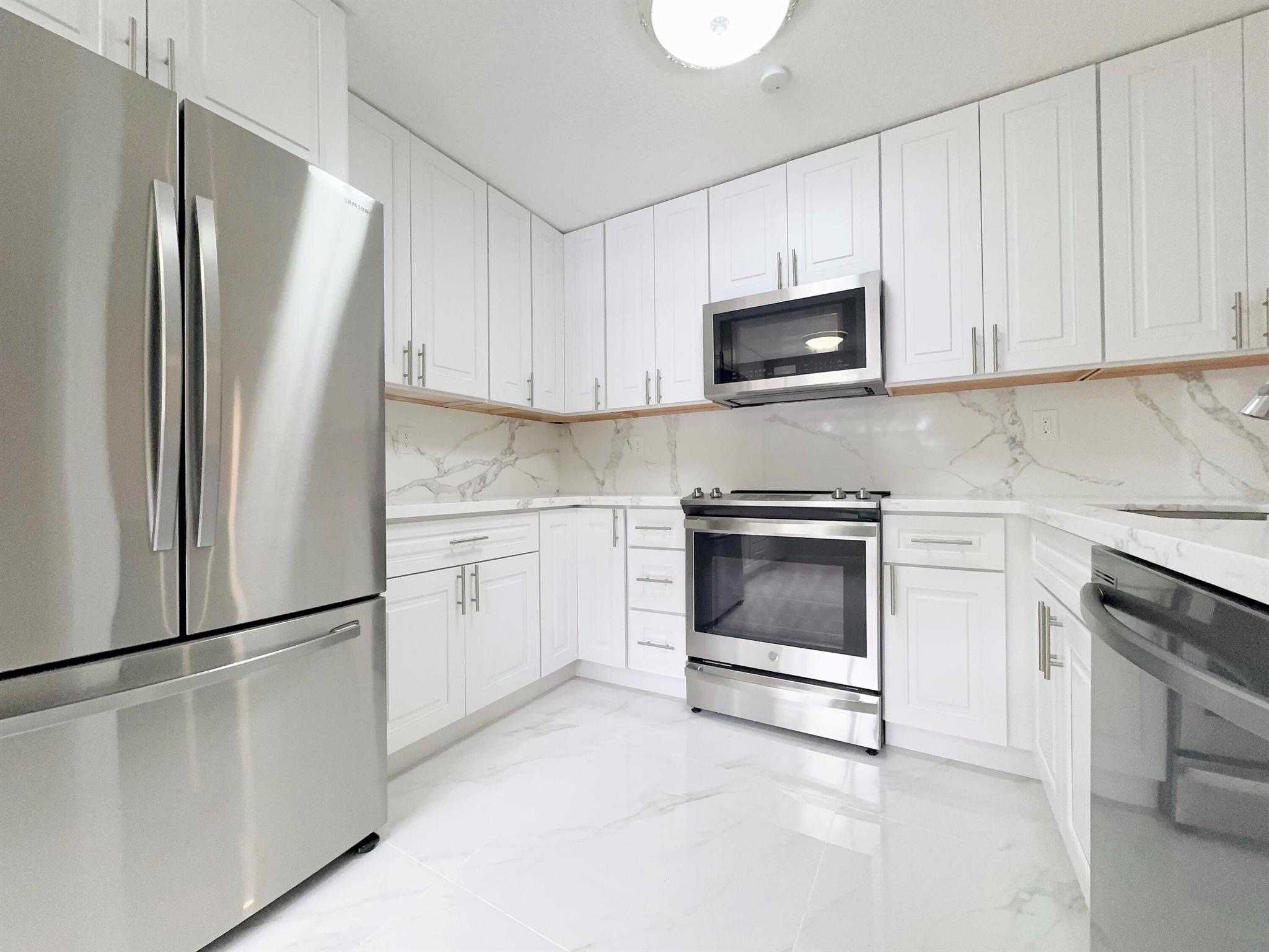 483 NW 36th Avenue