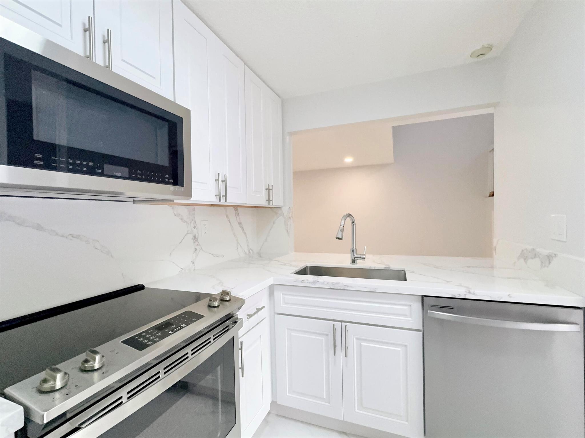 483 NW 36th Avenue