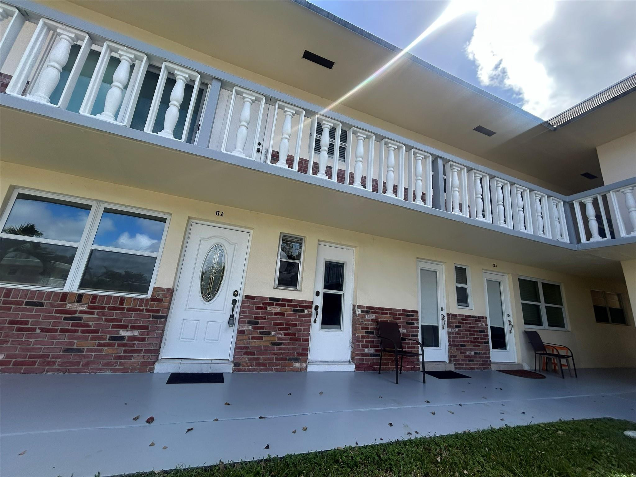 CRYSTAL COURT MANOR - Residential