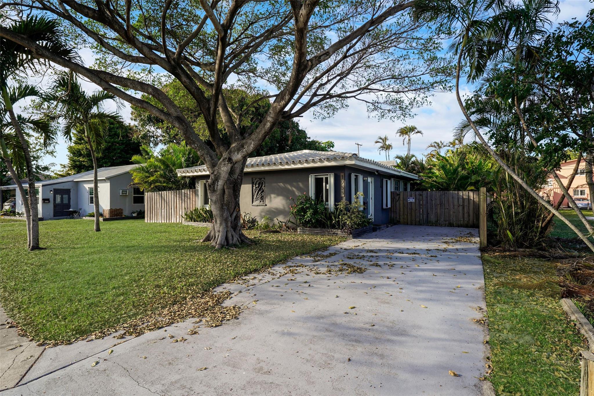 1955 Thomas St