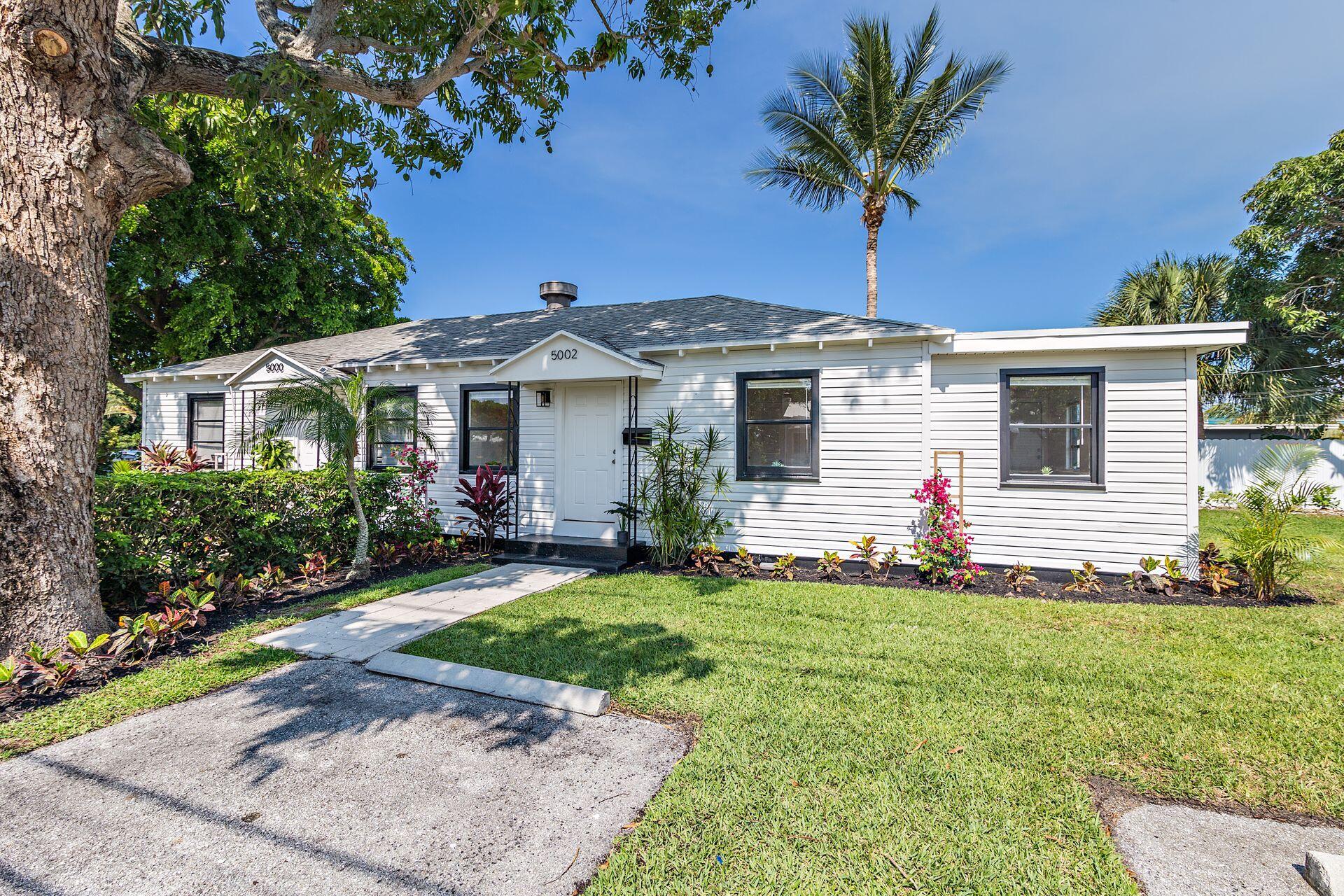 Charming 2BR/1BTH in the heart of West Palm Beach. Freshly repainted, the unit features new throughout. The living room opens into the dining room and newly refreshed galley-style kitchen with granite countertops. The dining room has access to the private fenced-off backyard. The primary bedroom features closet and an en-suite, recently renovated full bath. Off of the first bedroom lies the second bedroom that also has access to the private backyard. Close proximity to The Square (CityPlace), Grandview Public Market, Palm Beach Island, and PBIA.