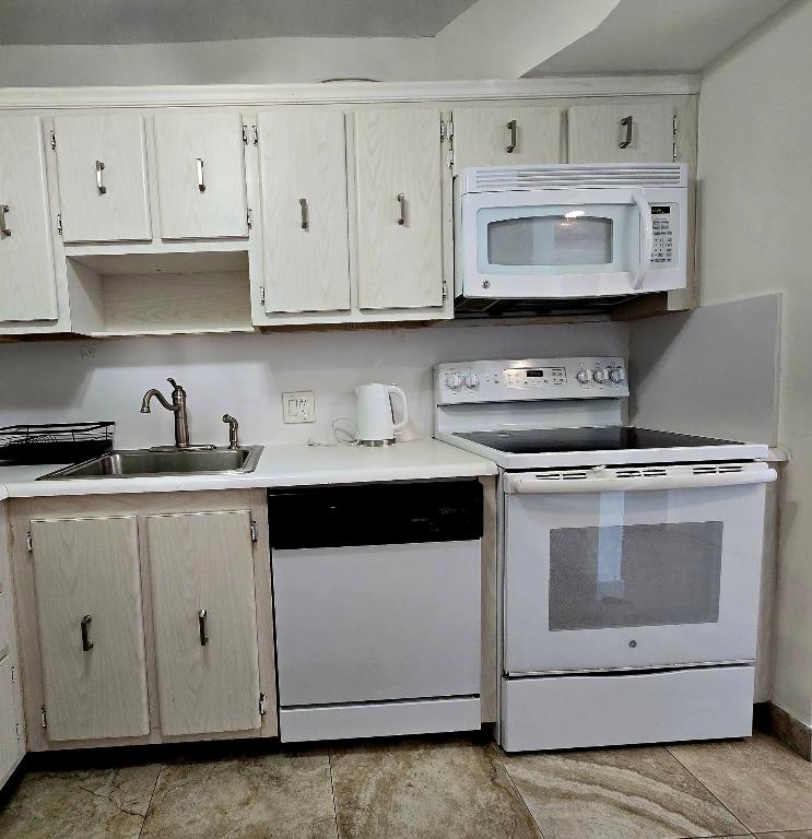 CORONADO CONDO-TOWER II - Residential