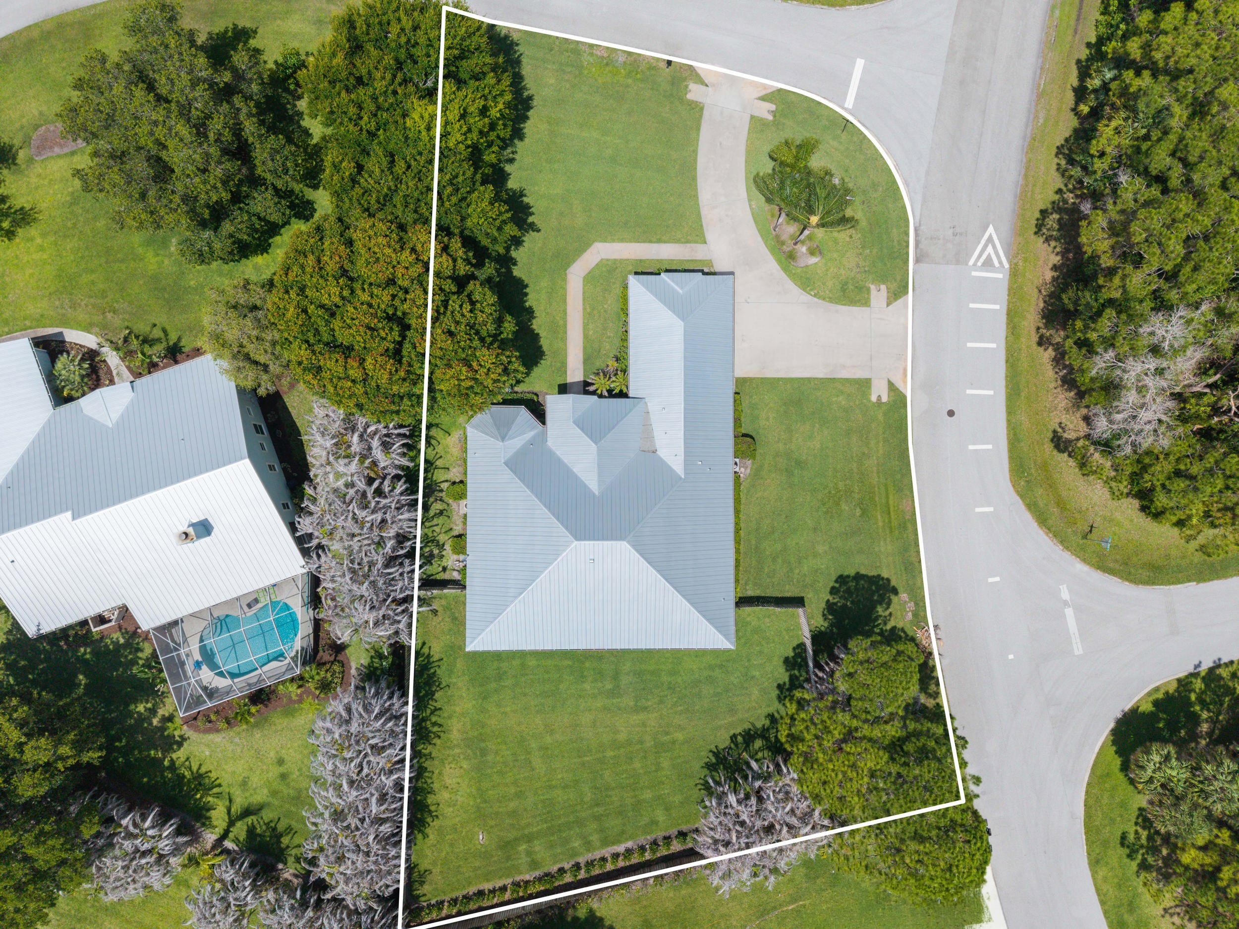 1106 SW THOREAU Court